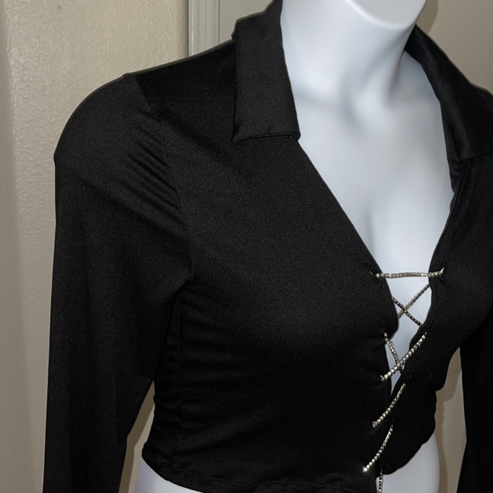 Cute Crop with Rhinestone Closure - Picture 4 of 7